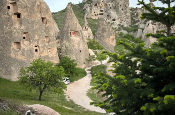 Private vs. Group Tours in Cappadocia: Which is Right for You? (2026)